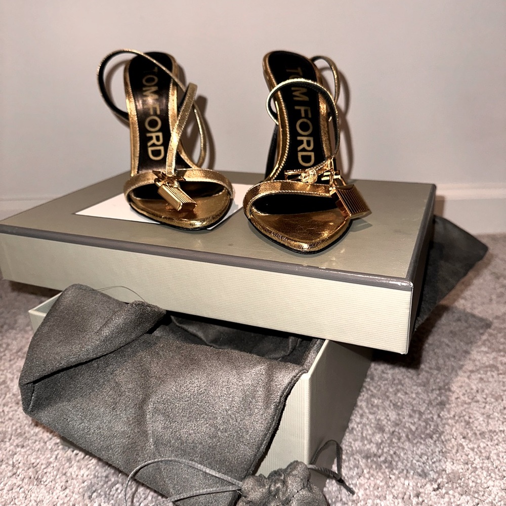 Tom ford Gold lock heels